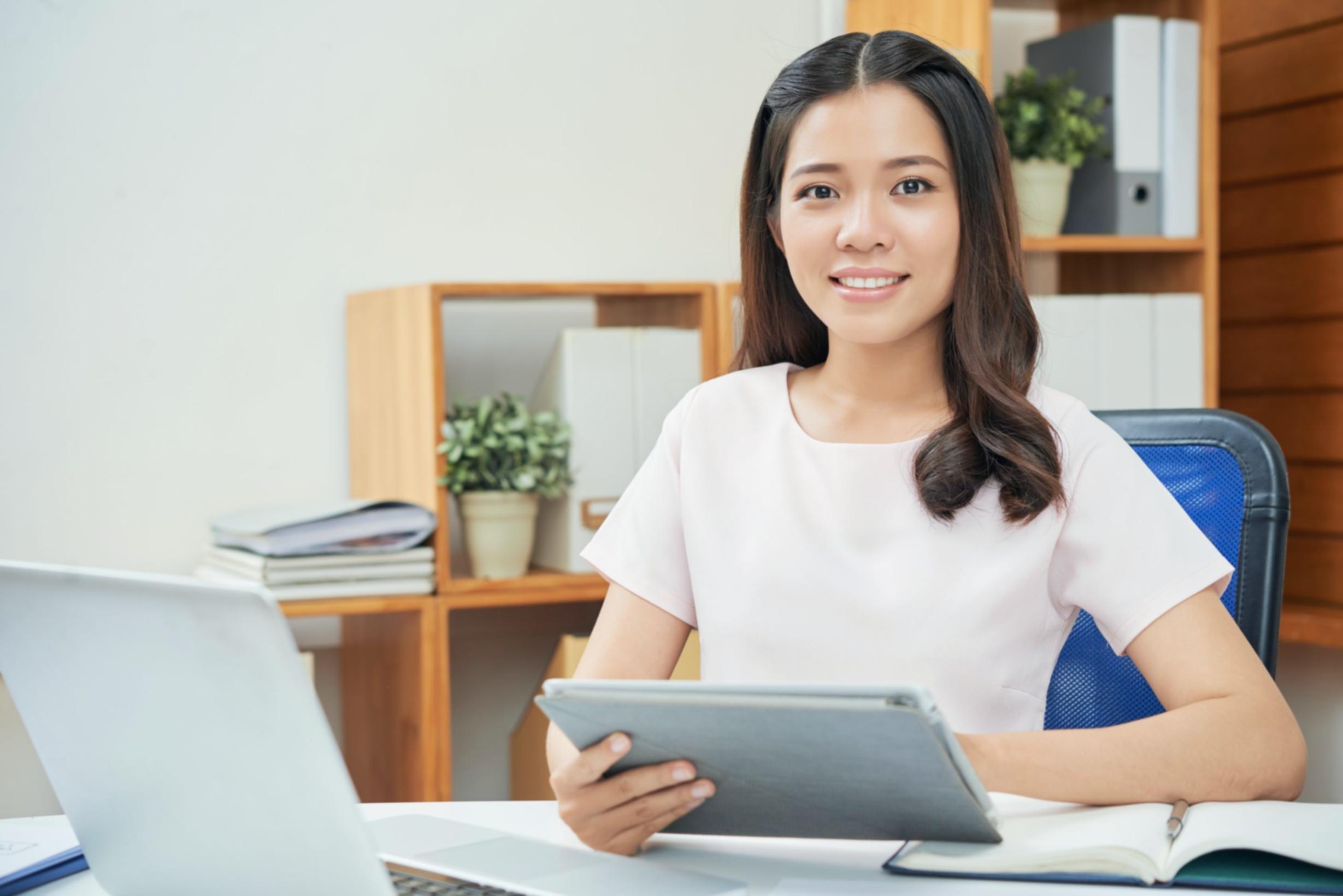 Blockchain education team workspace showing technical resources and learning materials